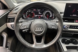 musta Audi A4 2020 kuva 21.