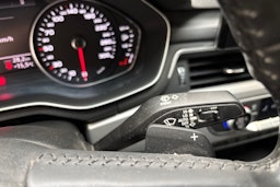 musta Audi A4 2020 kuva 22.