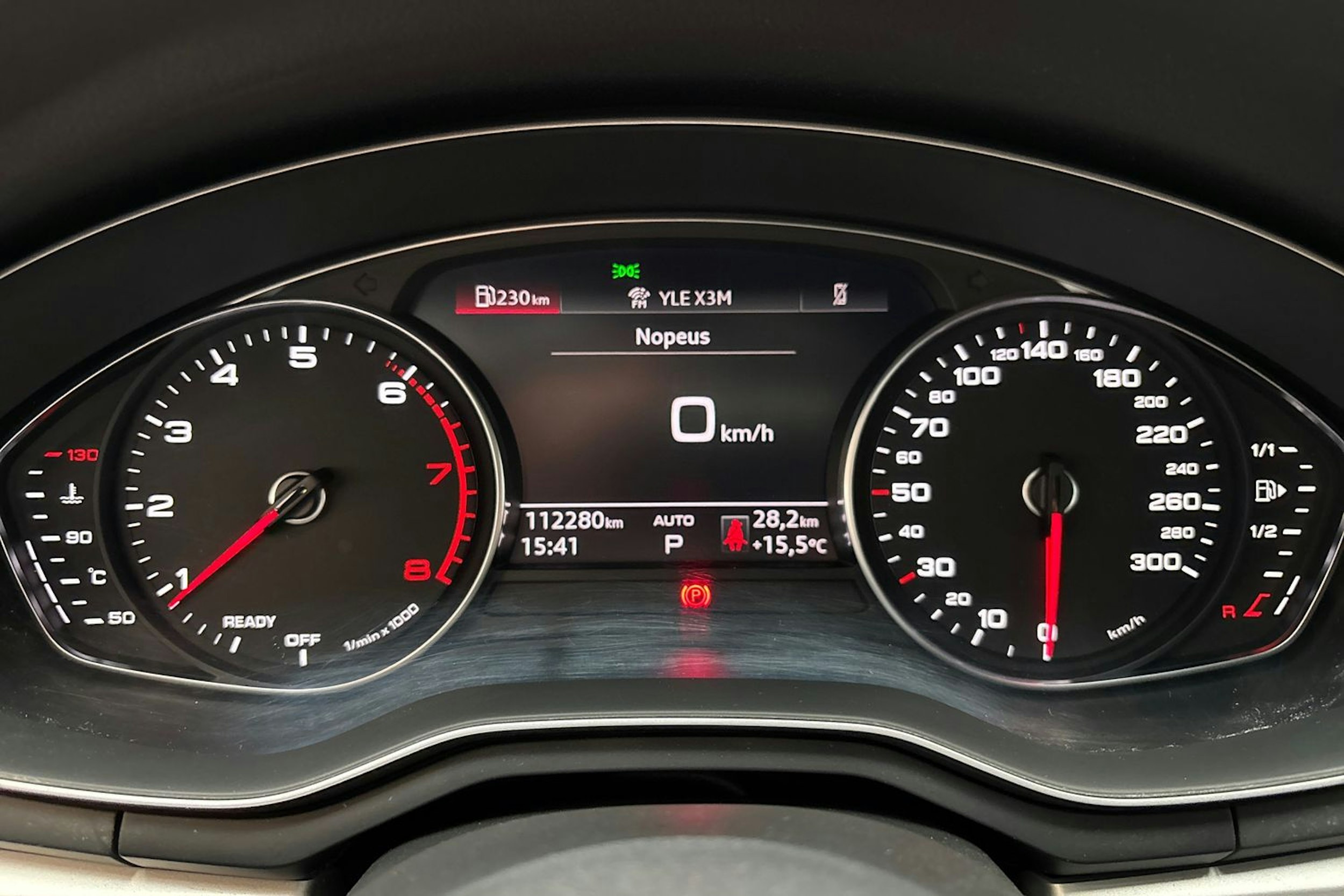 musta Audi A4 2020 kuva 23.