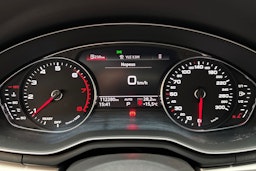 musta Audi A4 2020 kuva 23.