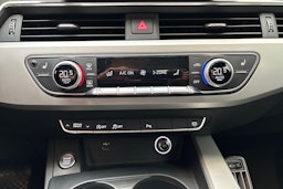 musta Audi A4 2020 kuva 29.