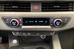 met. sininen Audi A4 2020 kuva 18.