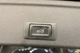 met. sininen Audi A4 2020 kuva 21.