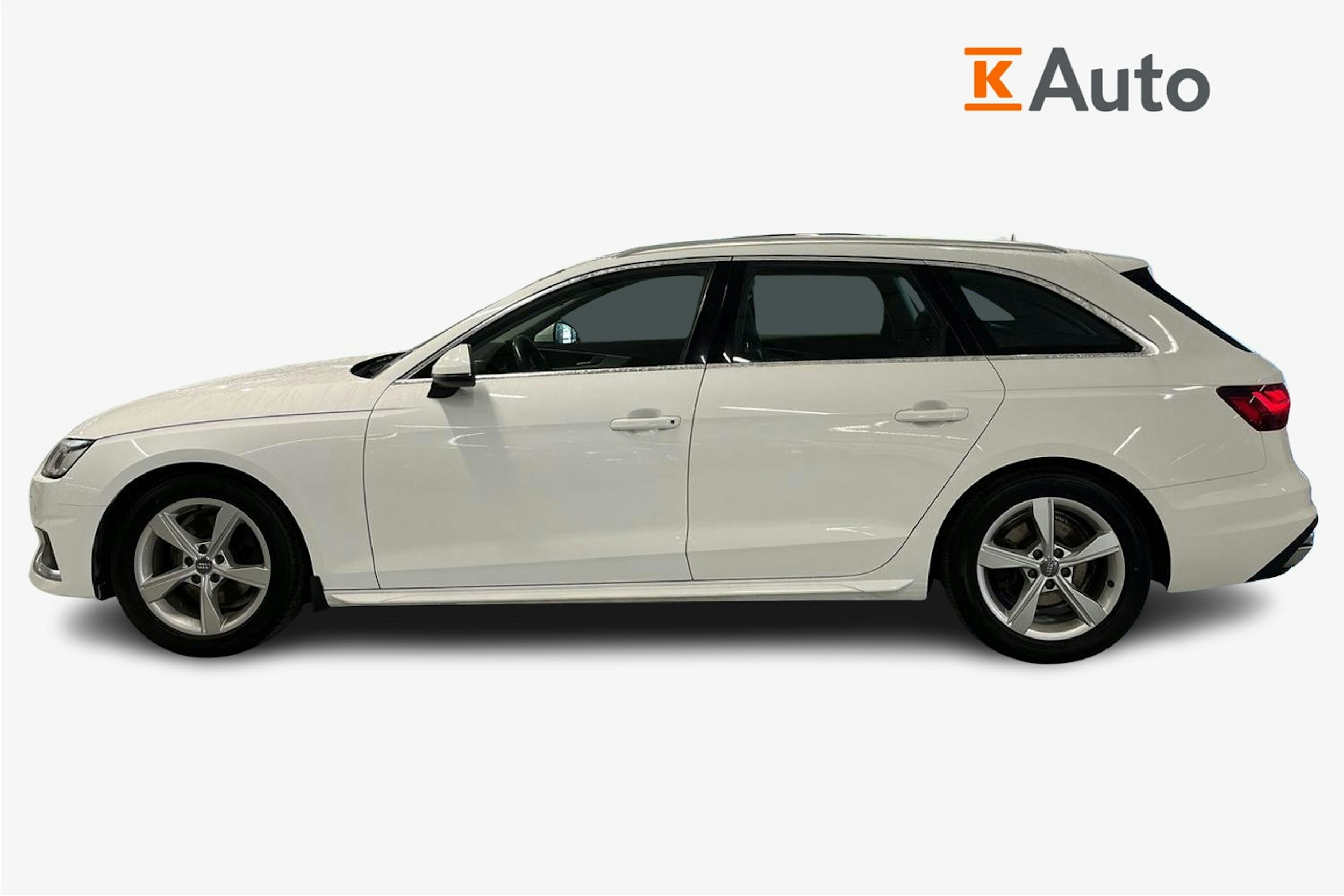 Valkoinen Audi A4 2020 kuva 6.