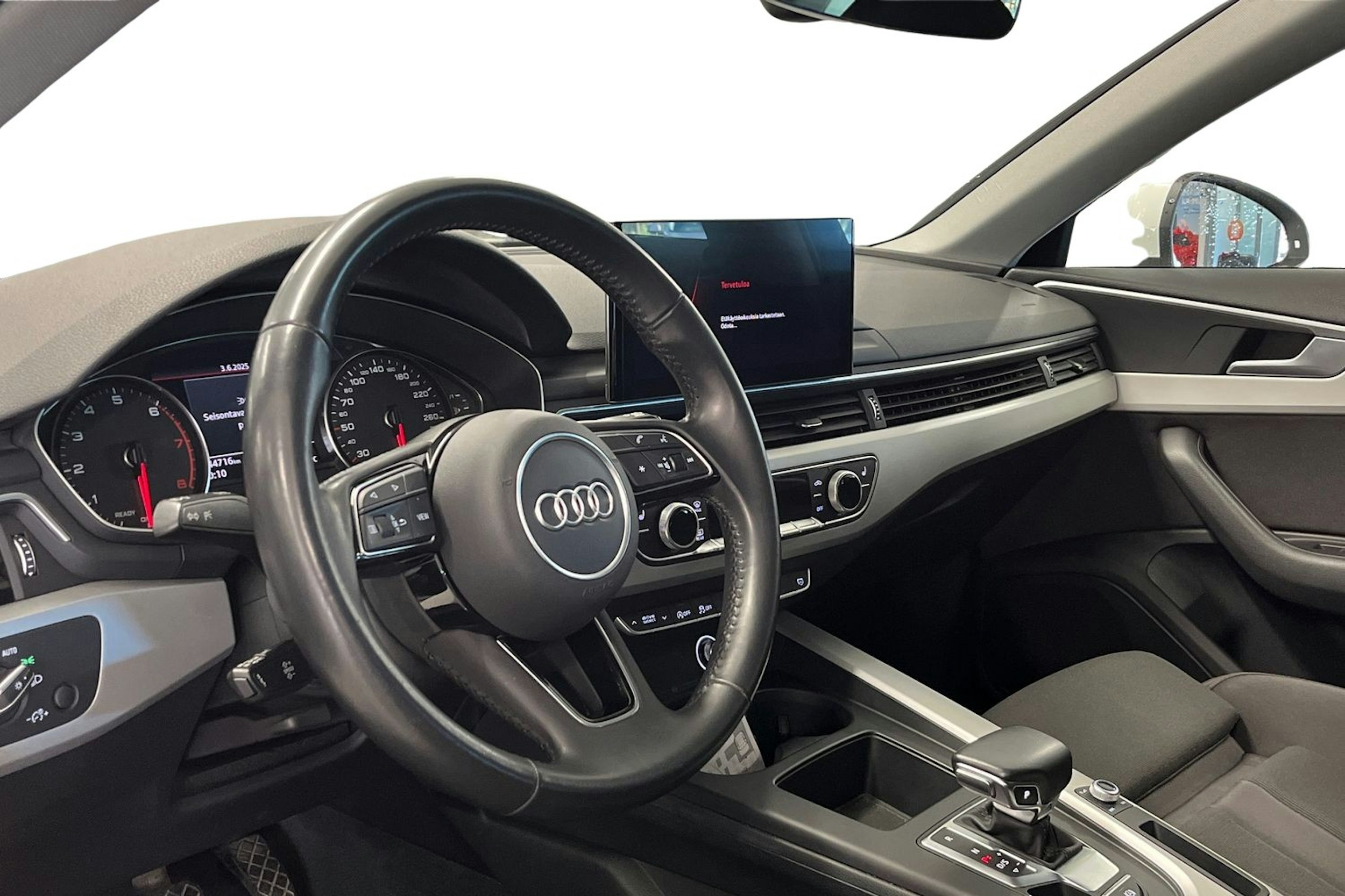 Valkoinen Audi A4 2020 kuva 7.