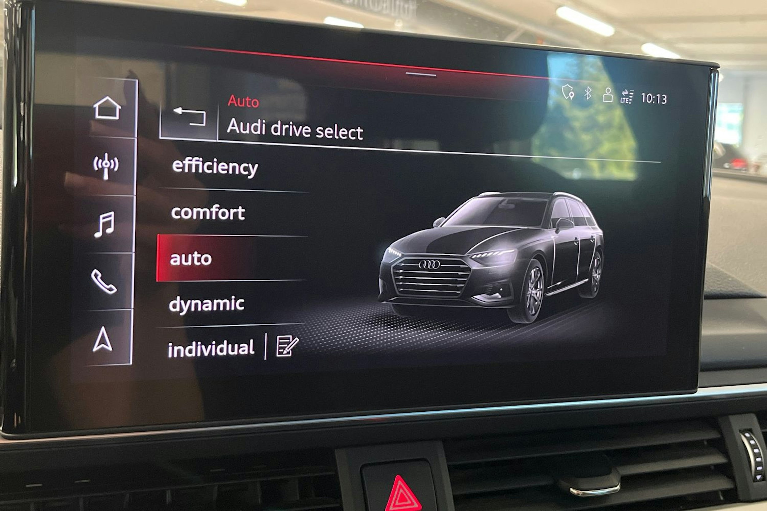 Valkoinen Audi A4 2020 kuva 25.