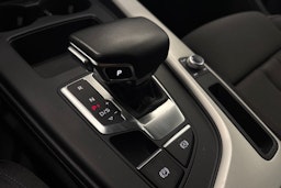 Valkoinen Audi A4 2020 kuva 35.