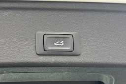 Valkoinen Audi A4 2020 kuva 39.