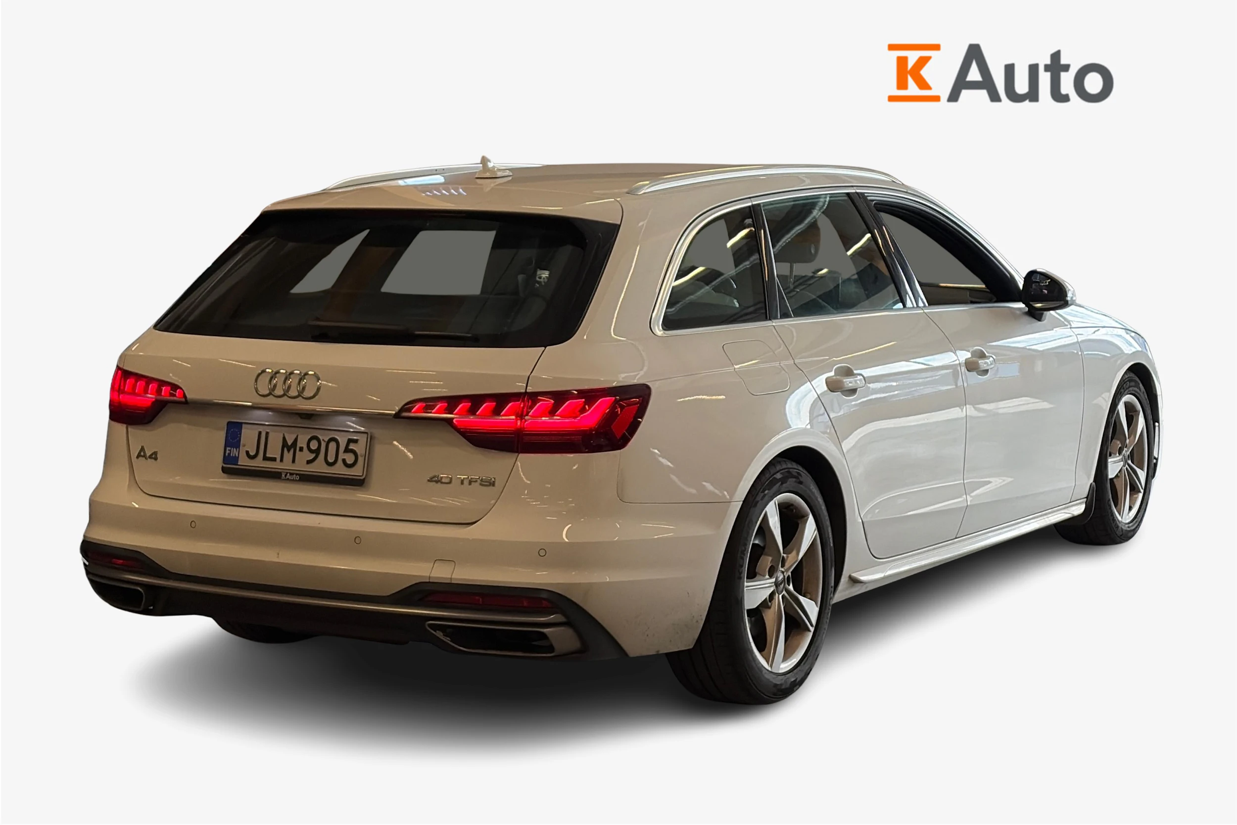 valkoinen Audi A4 2020 kuva 2.