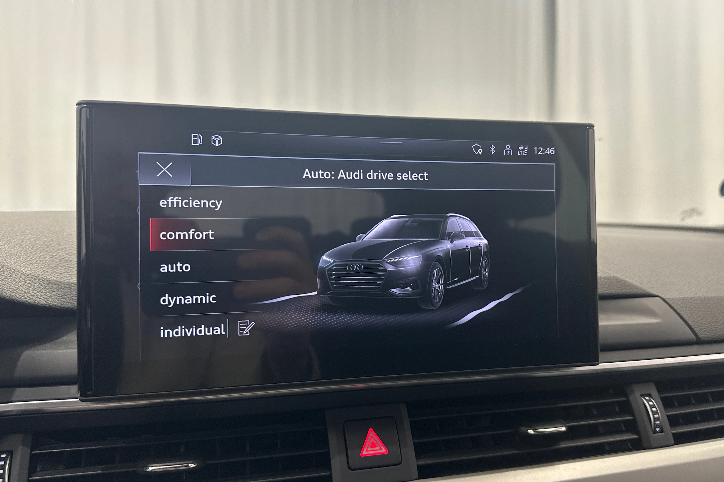 valkoinen Audi A4 2020 kuva 20.