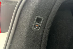 valkoinen Audi A4 2020 kuva 28.