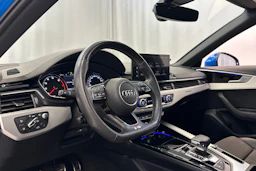 sininen Audi A4 2020 kuva 10.
