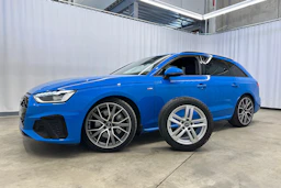 sininen Audi A4 2020 kuva 33.