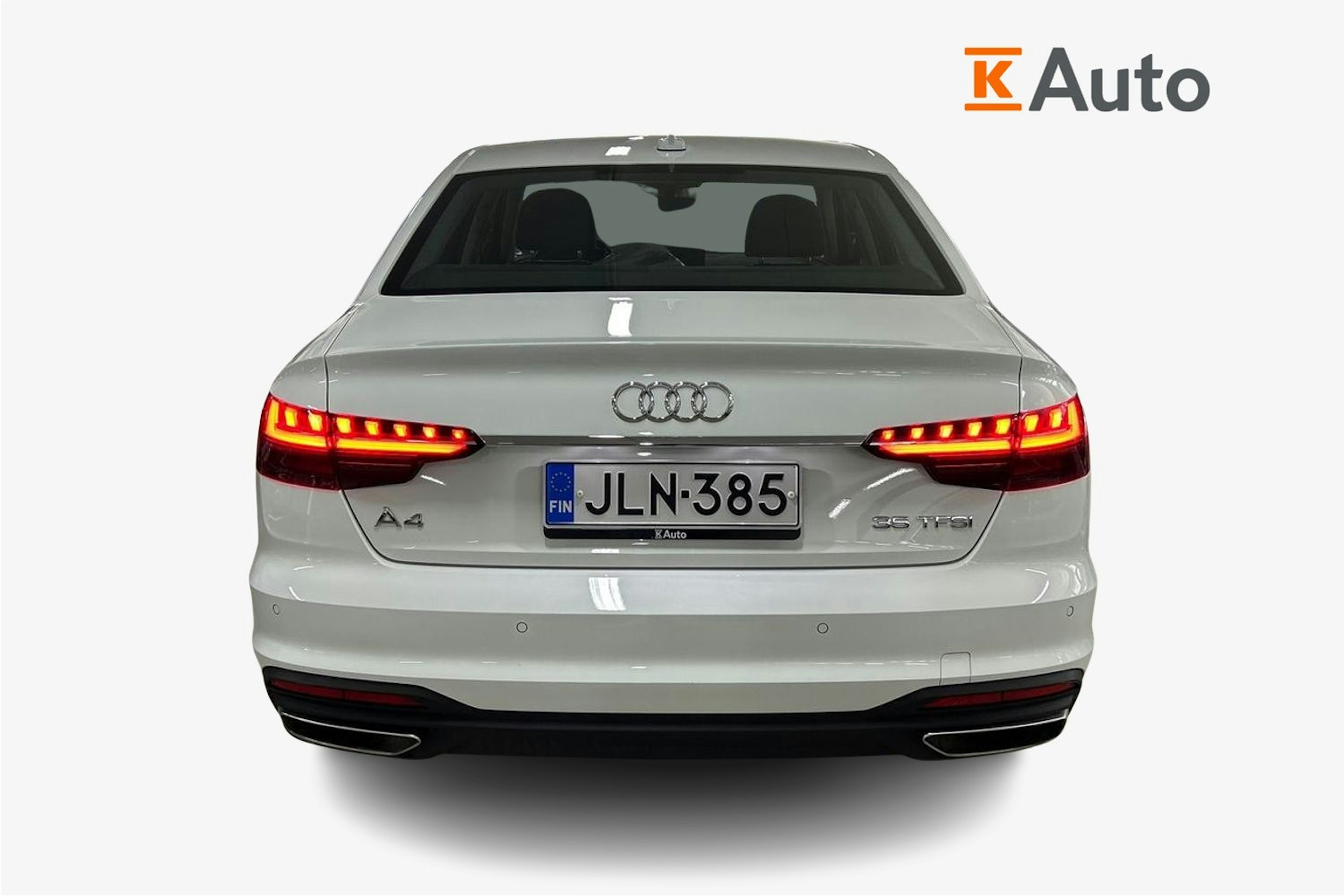 Valkoinen Audi A4 2020 kuva 3.