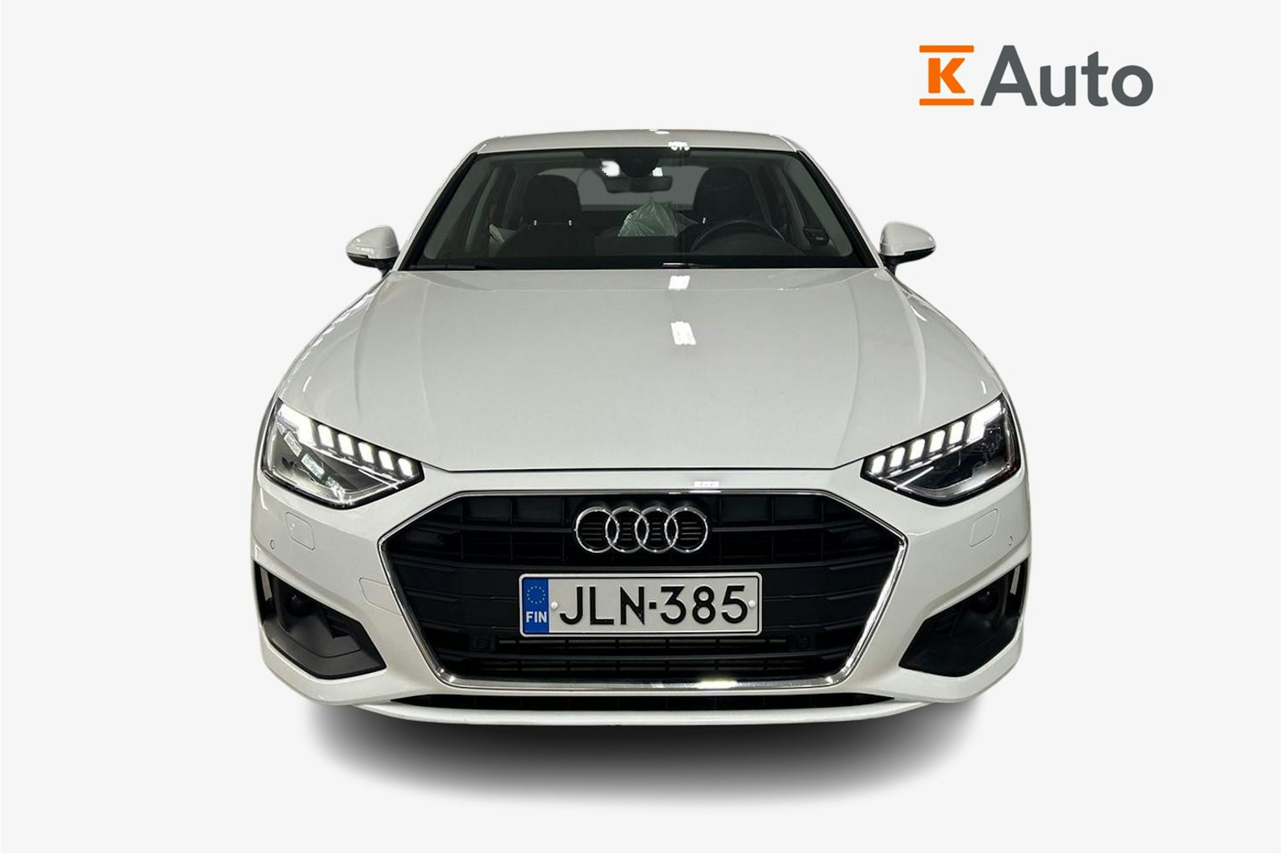 Valkoinen Audi A4 2020 kuva 5.