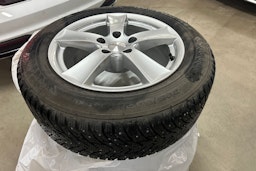 Valkoinen Audi A4 2020 kuva 13.