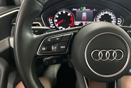 Valkoinen Audi A4 2020 kuva 15.