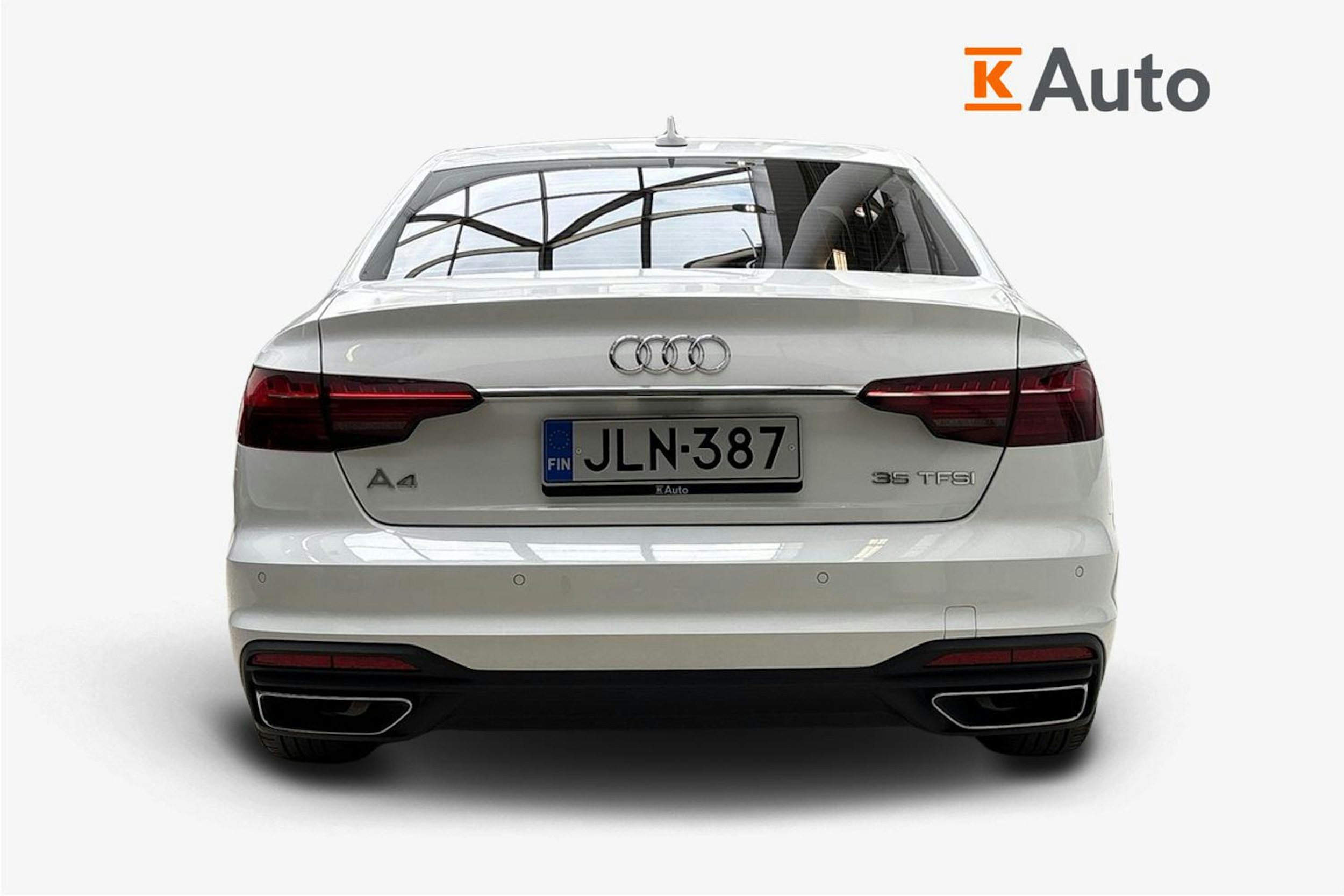 valkoinen Audi A4 2020 kuva 3.