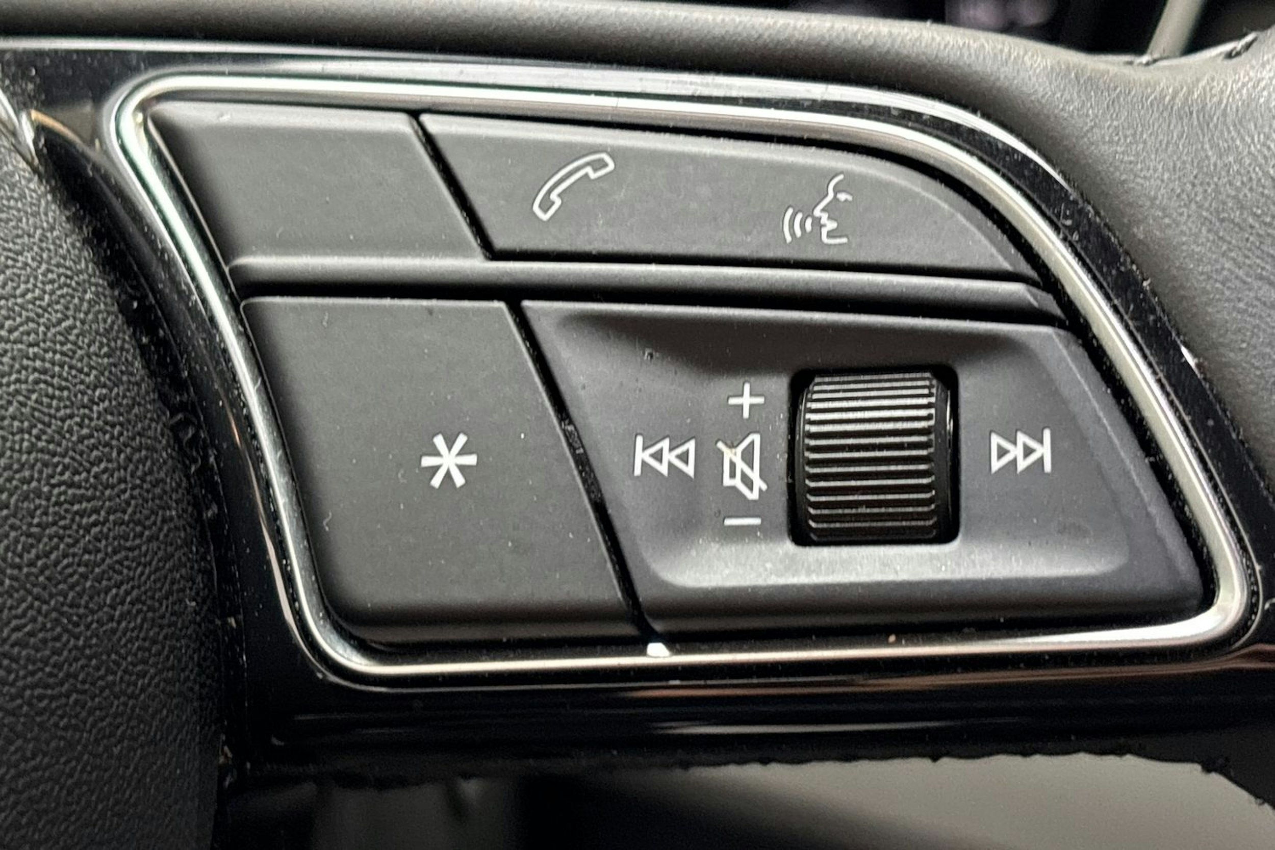 valkoinen Audi A4 2020 kuva 20.