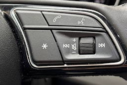 valkoinen Audi A4 2020 kuva 20.