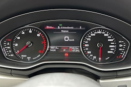 valkoinen Audi A4 2020 kuva 22.