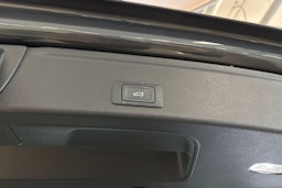 harmaa Audi A4 2020 kuva 17.