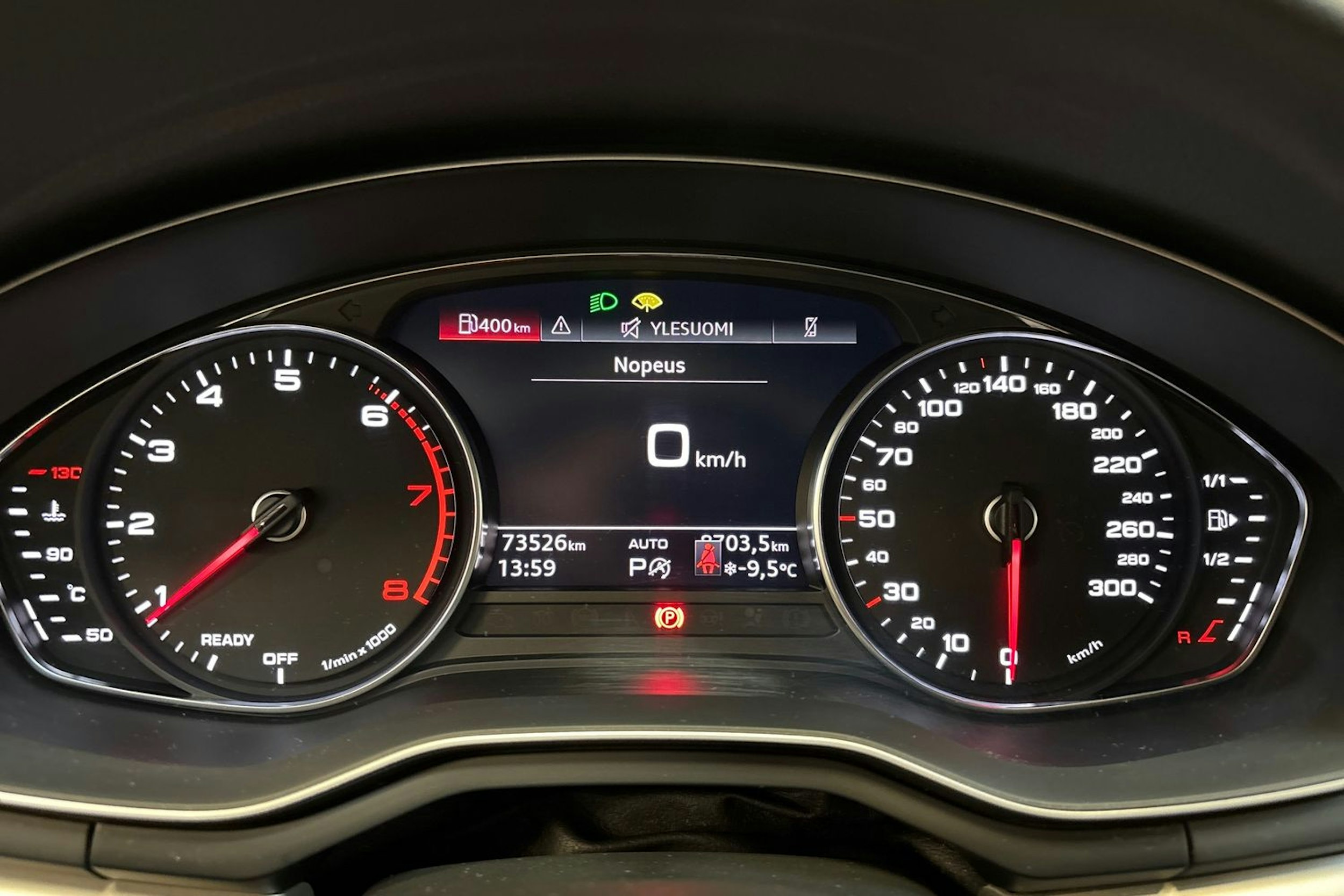 harmaa Audi A4 2020 kuva 23.