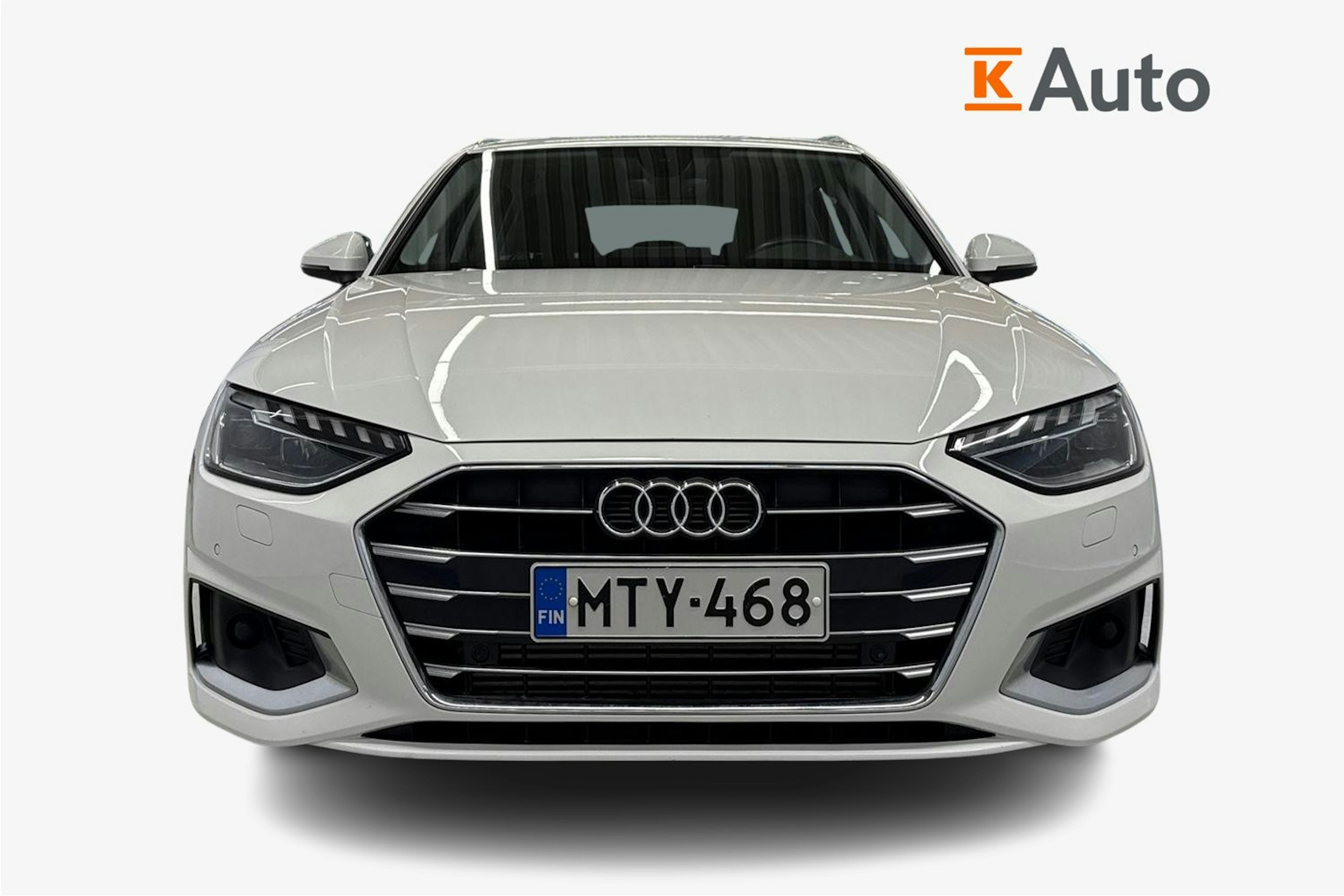 Valkoinen Audi A4 2020 kuva 5.