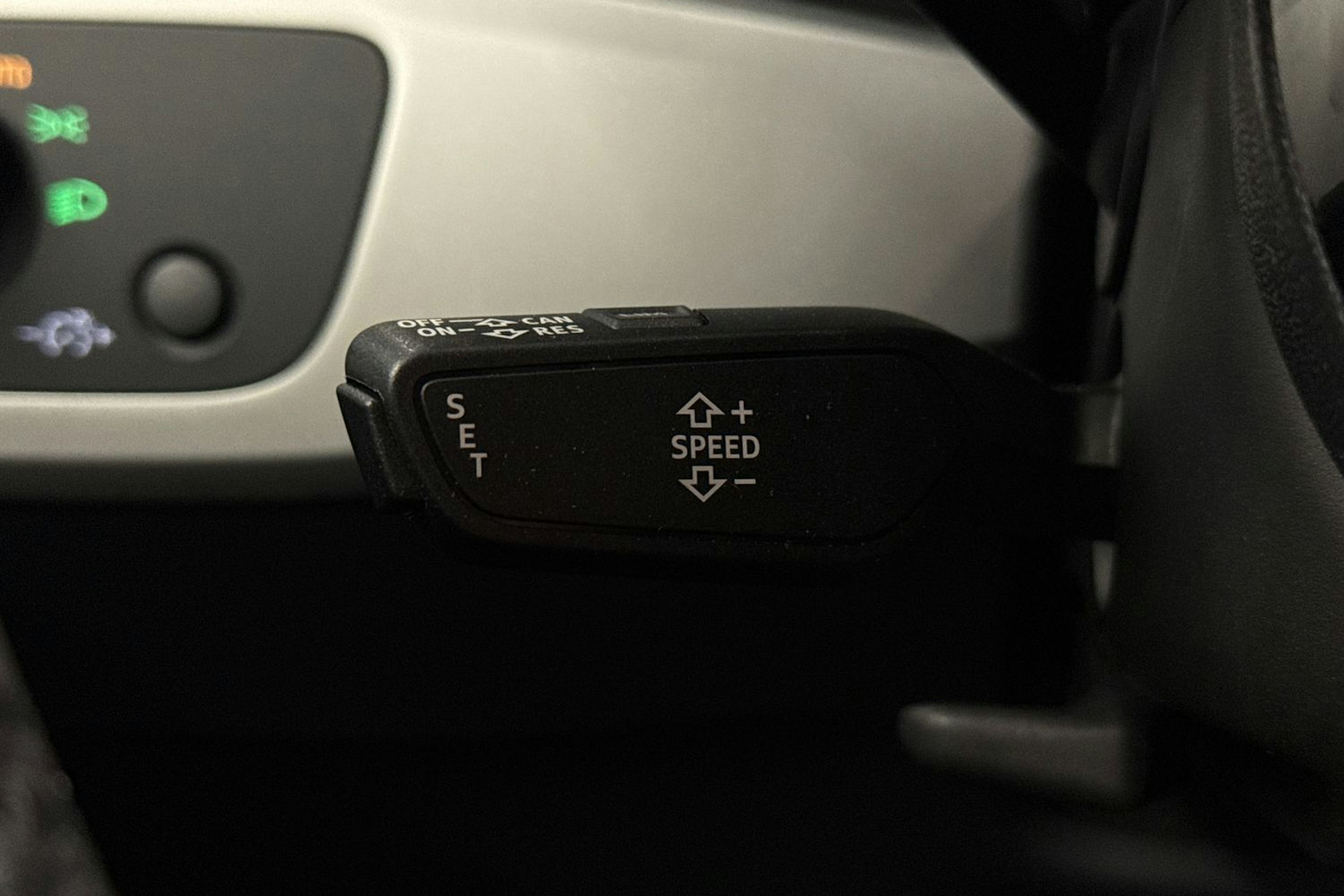 Valkoinen Audi A4 2020 kuva 16.