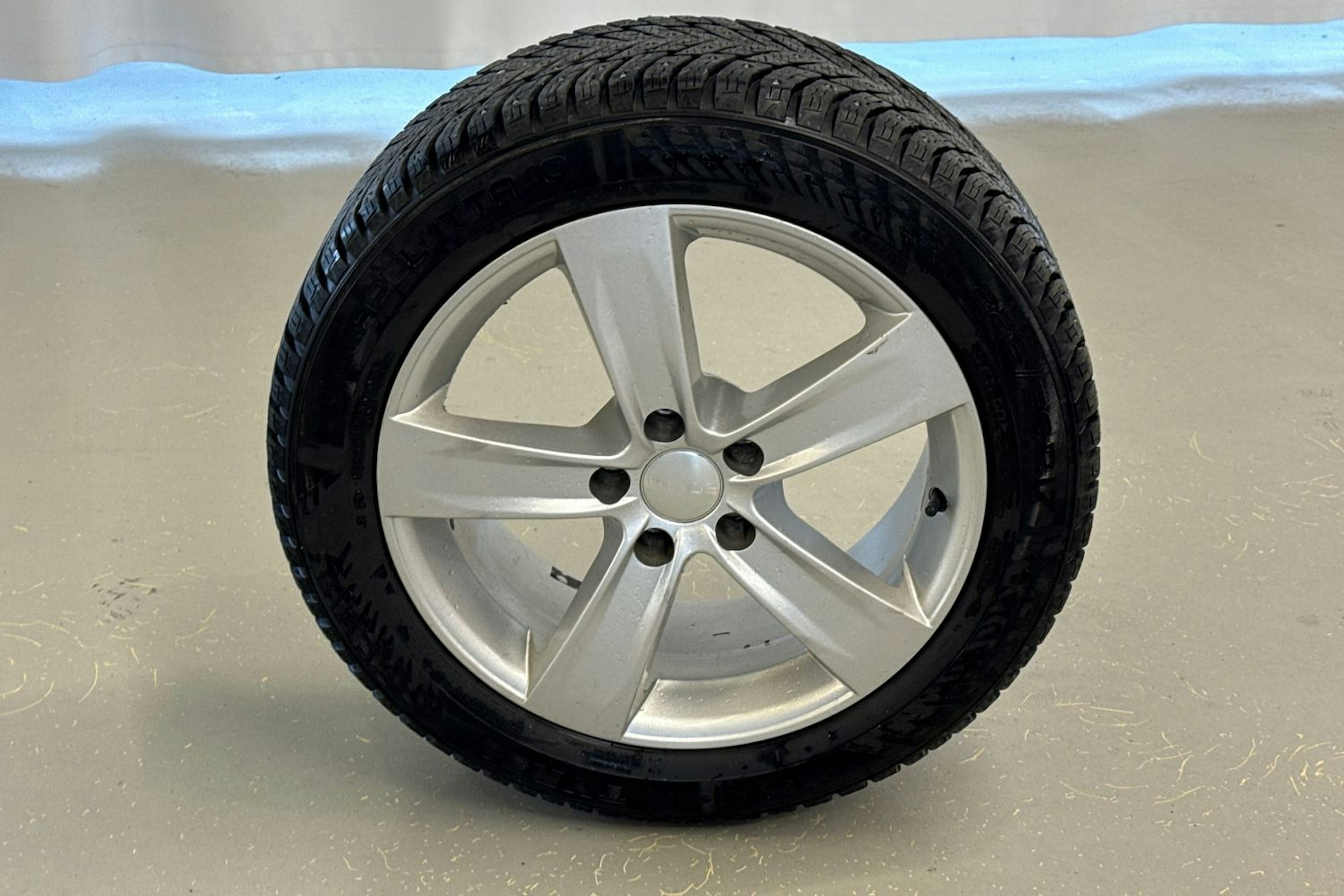 Valkoinen Audi A4 2020 kuva 27.