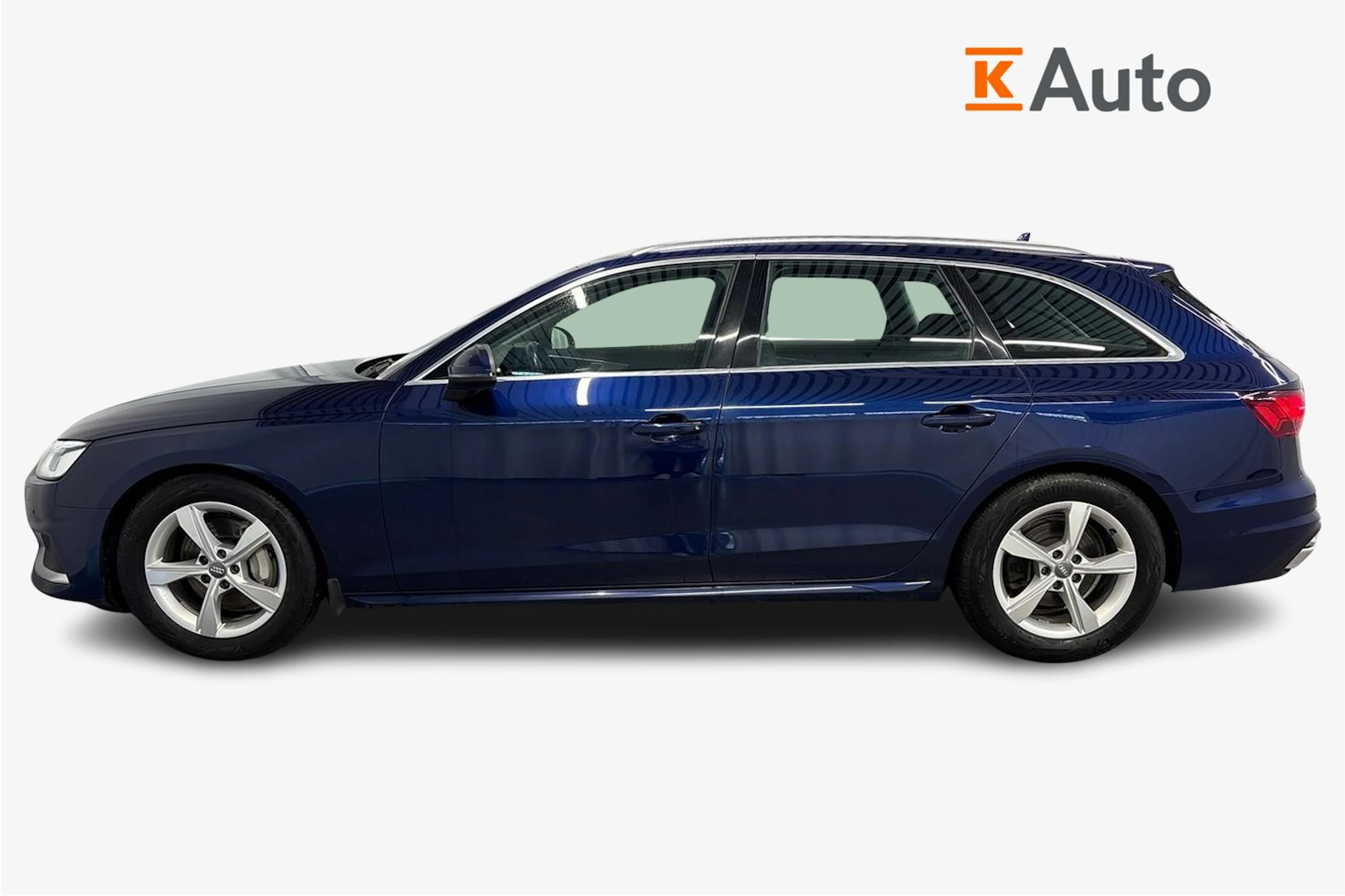 Sininen Audi A4 2020 kuva 5.