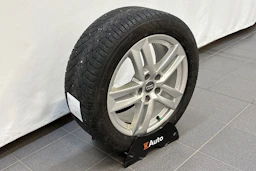 Sininen Audi A4 2020 kuva 10.