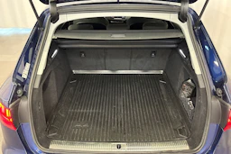 Sininen Audi A4 2020 kuva 12.