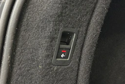 Sininen Audi A4 2020 kuva 14.