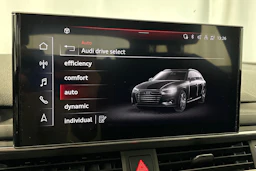 Sininen Audi A4 2020 kuva 18.