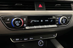 Sininen Audi A4 2020 kuva 22.