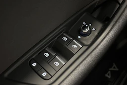 Sininen Audi A4 2020 kuva 30.