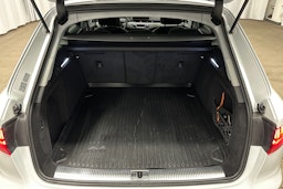 valkoinen Audi A4 2020 kuva 14.