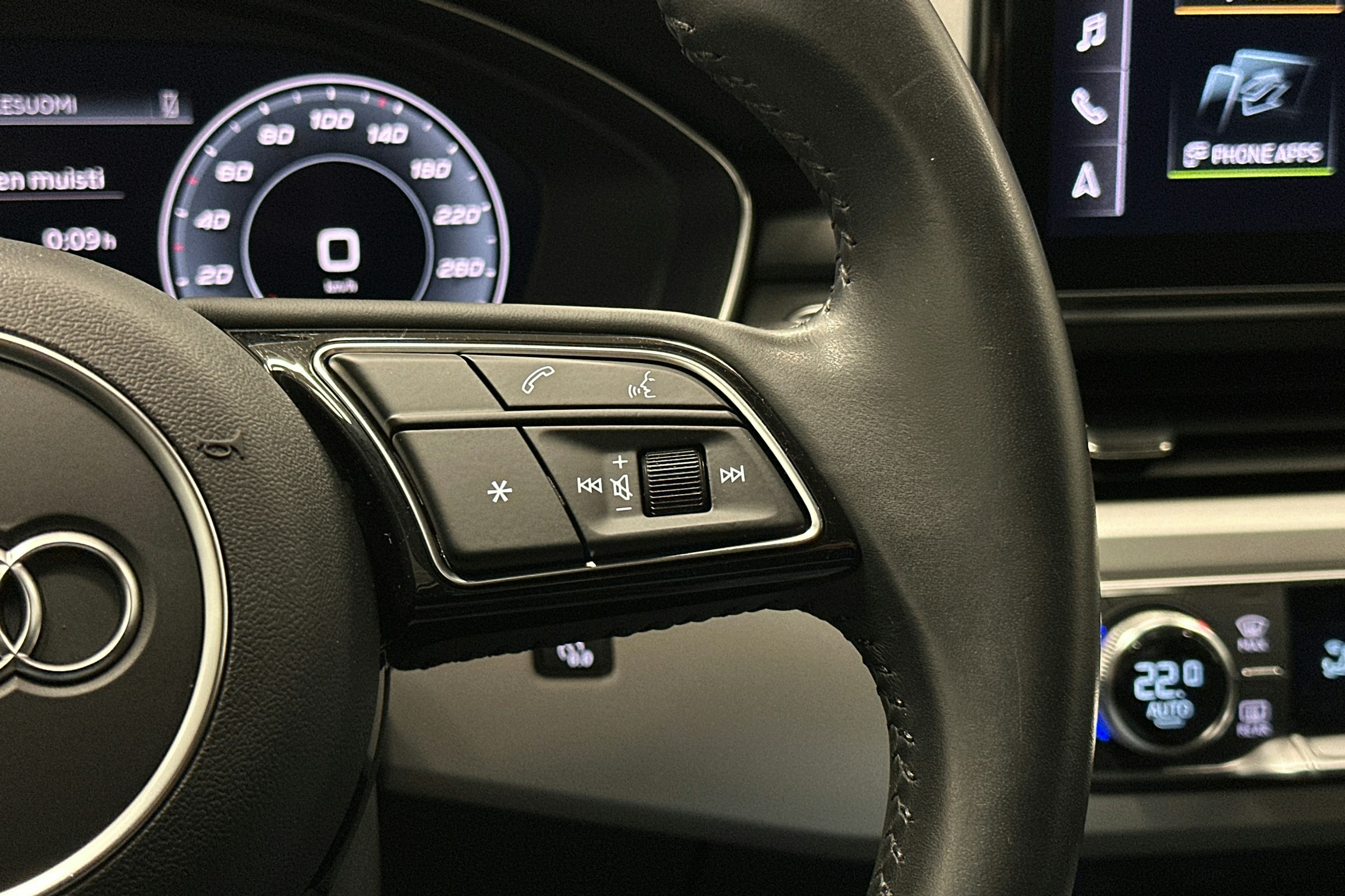 valkoinen Audi A4 2020 kuva 21.