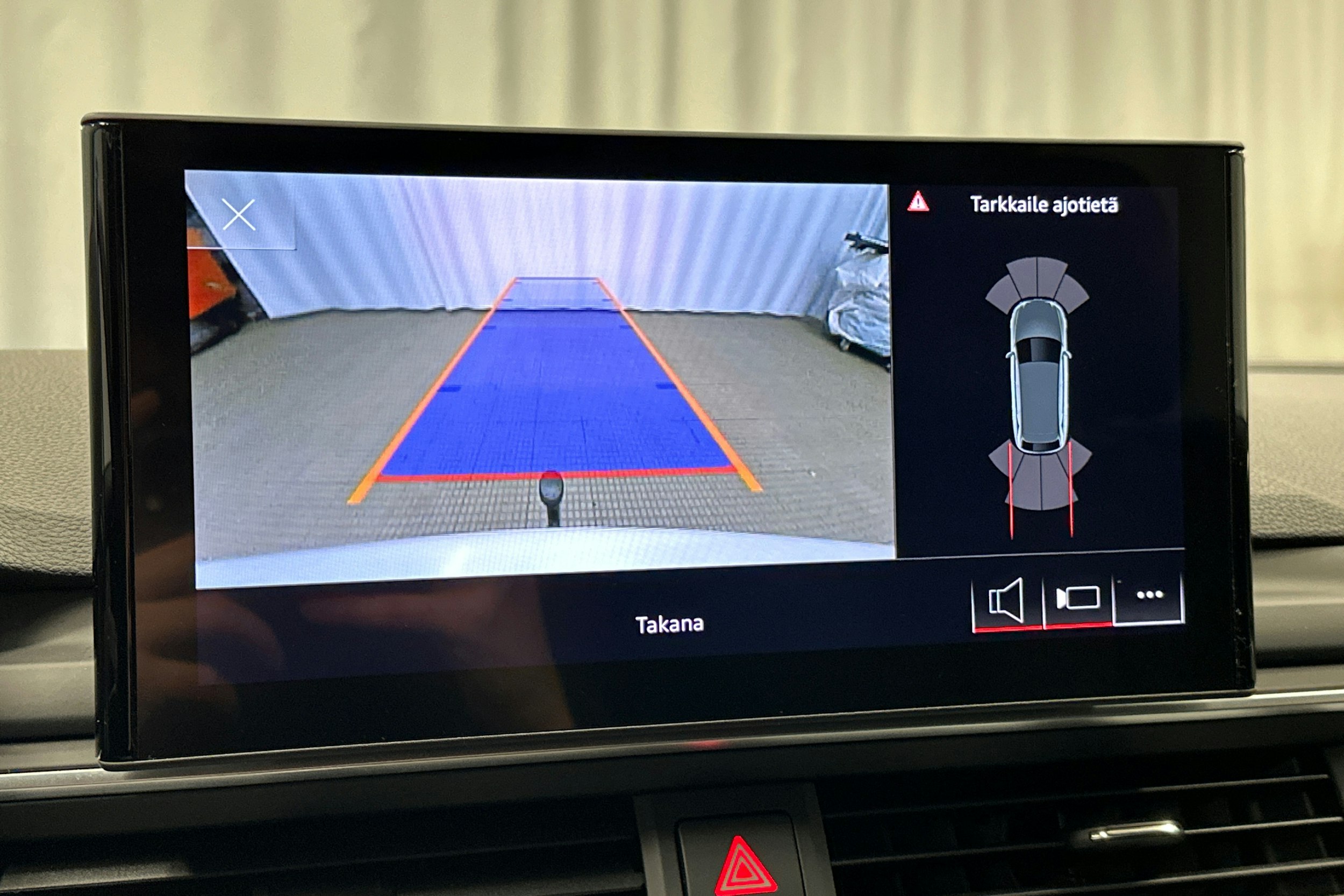 valkoinen Audi A4 2020 kuva 27.