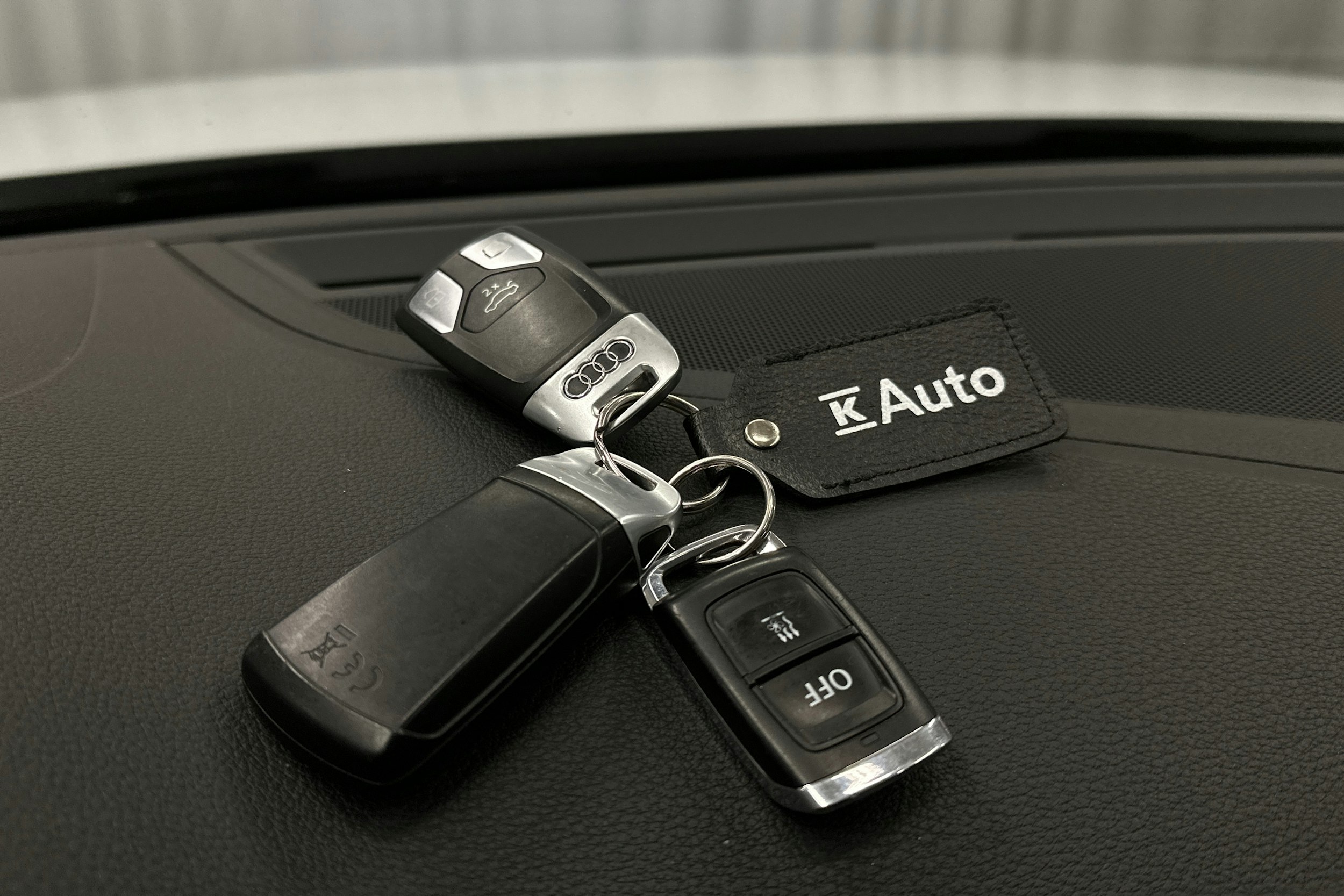 valkoinen Audi A4 2020 kuva 30.