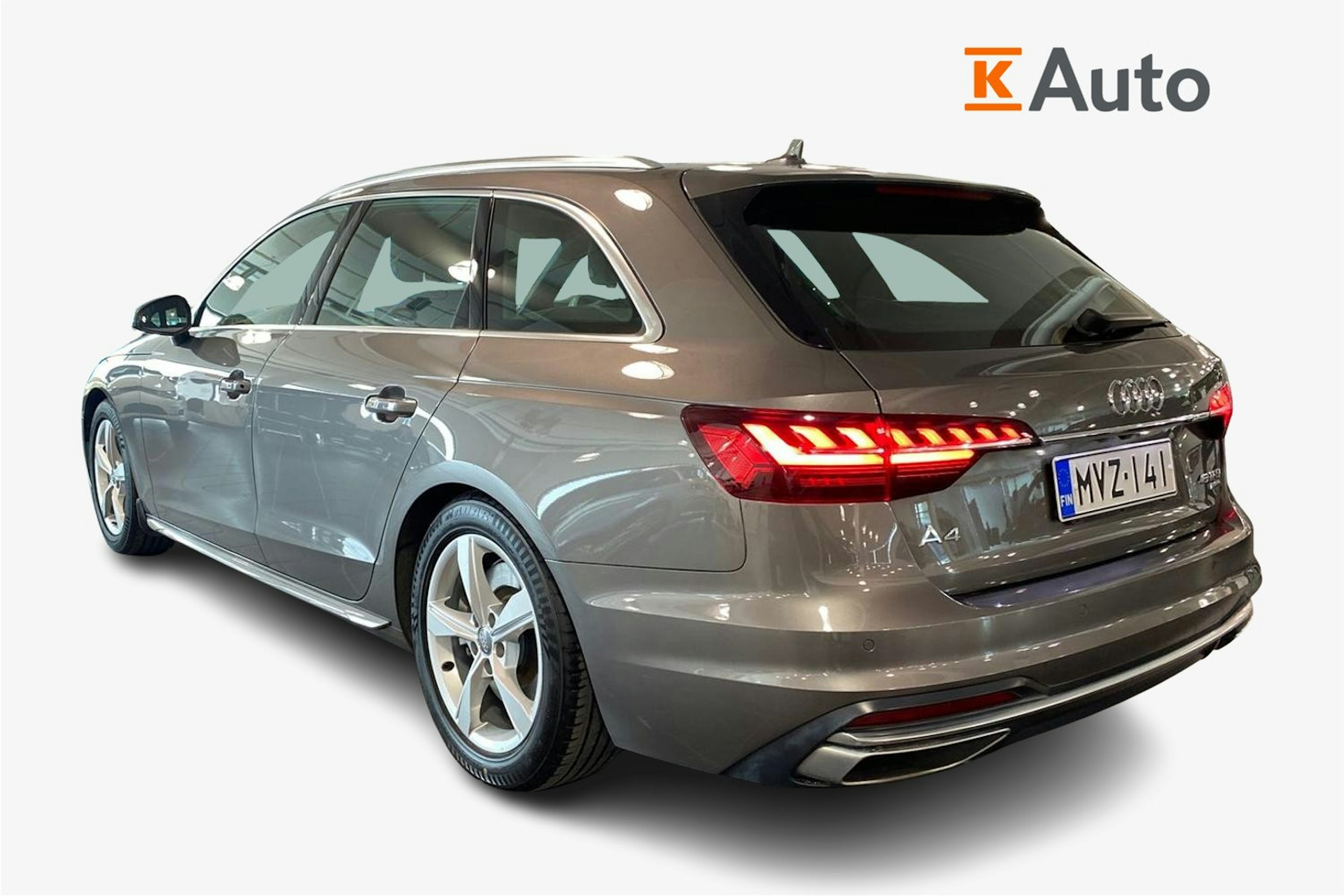harmaa Audi A4 2020 kuva 2.