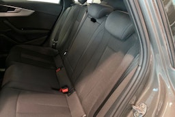 harmaa Audi A4 2020 kuva 10.