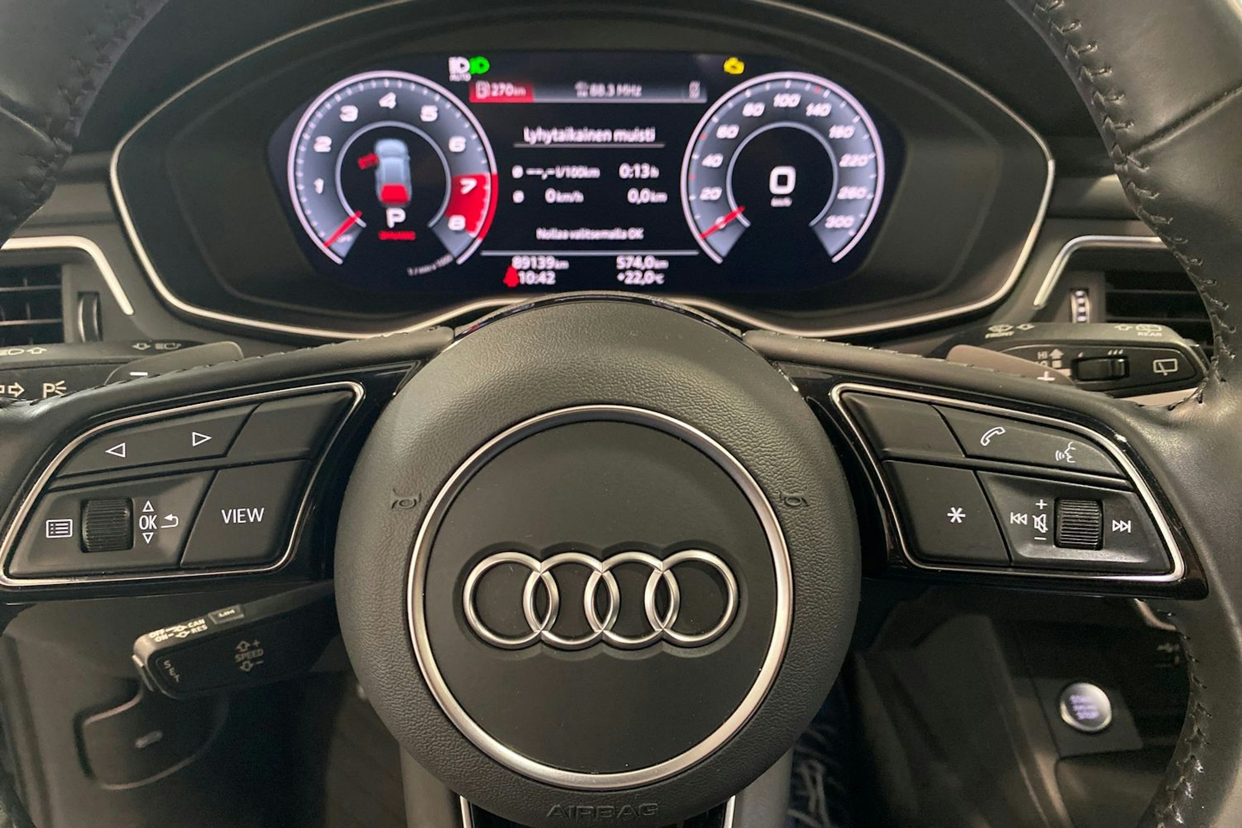 harmaa Audi A4 2020 kuva 23.
