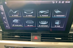 harmaa Audi A4 2020 kuva 24.