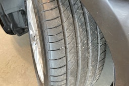 musta Audi A4 2020 kuva 16.