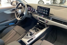 musta Audi A4 2020 kuva 18.