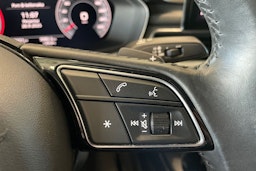 musta Audi A4 2020 kuva 20.