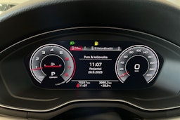 musta Audi A4 2020 kuva 23.