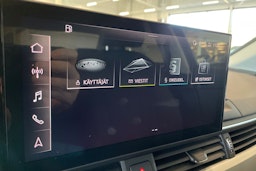 musta Audi A4 2020 kuva 27.